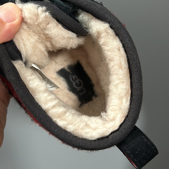 UGG Neumel Plaid Black Suede Boots with Leather Lace Fleece Lining size  US 5 - Picture 10 of 16